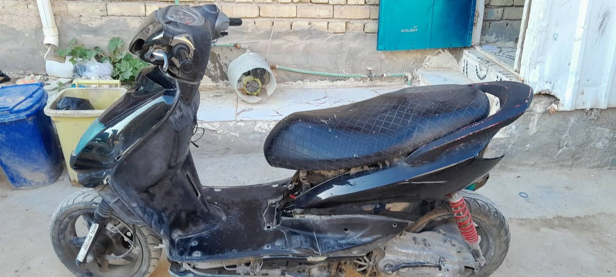 سلام عليكم سكنس ياباني جانت تشتغل فجئه طفت ما شتغلت بعد ابيعلك كوم حديد تجي تحمل وتروح السعر 200 ***********
