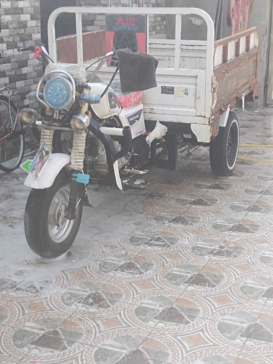 سلام عليكم ستوته للبيع موديل 20 وراق كامله كهربائيات شغال محرك نضيف توير جداد فلنجات شفتات بنزات كله جديد تعمير 25 مكان ناصريه مركز شراي يتصل *********** سعر 1700
