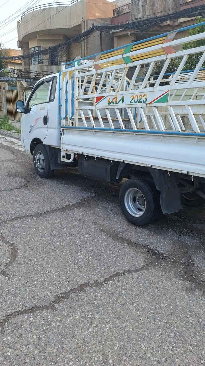 كيا فحل 2011السيارة جاهزه لاصرف ولا بخار 
السعر 120 رقم نينوى الخاص مفتوح


**إذا كنت صاحب هذا الإعلان وتريد حذفه لأي سبب، رجاءا أرسل رسالة إلى الدعم الفني**