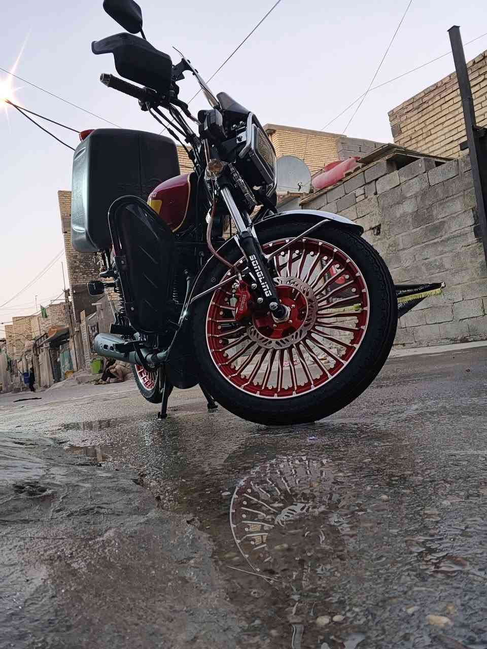 دراجة ايراني سونك موديل 26 ماصارلهة شهر من نزلتهة ربة كفالة عامة اسعر 1،500 وبيهة مجال ارقم ***********
