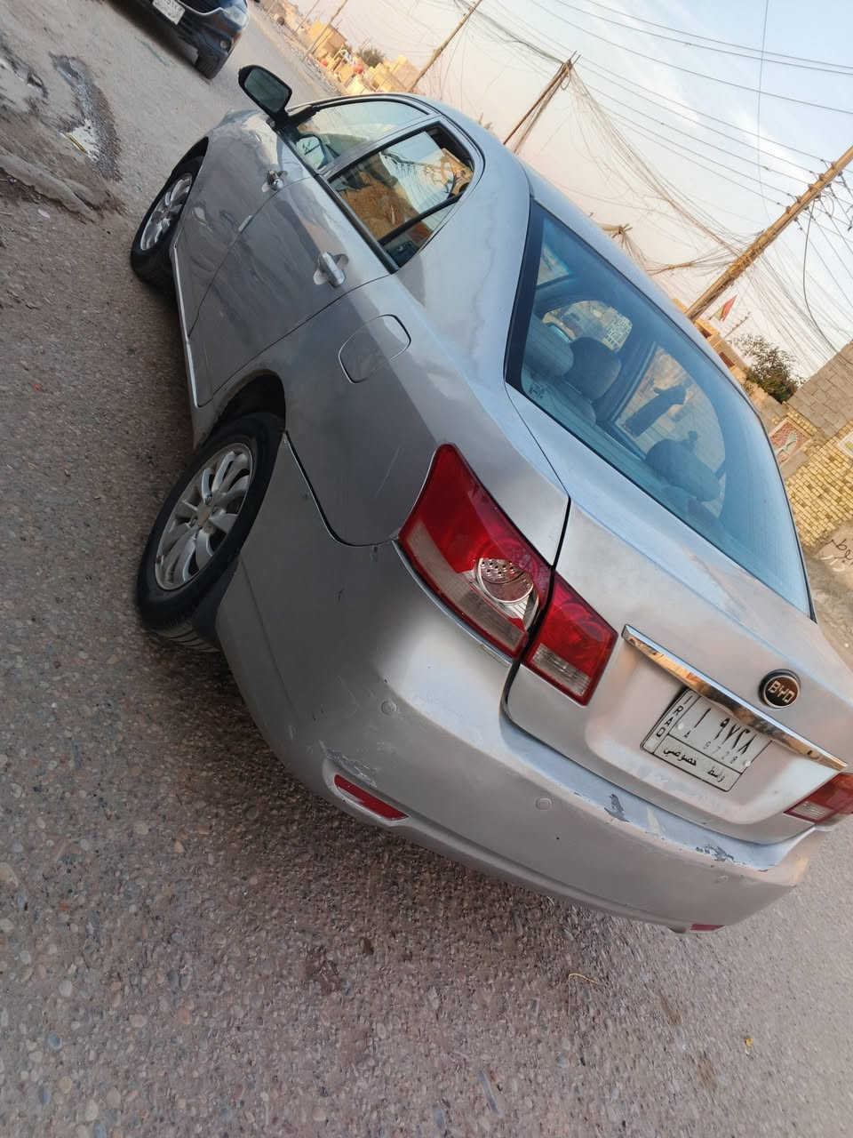 السلام عليكم بي واي دي للبيع موديل 13 مكينه وقير كفاله حدادیه تخم تایر کفاله صفروا مجدده الف ما عليها رقمها واسط سياره اي نقص ما بيها كفاله العنوان عماره قلعه الصالح السعر 48 وبيها مجال .***********
