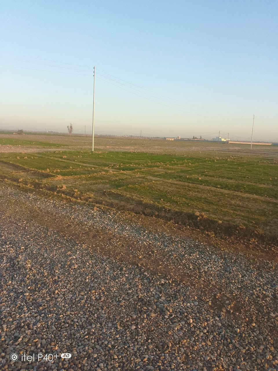 قطع للبيع زراعي الحويجه قرية المظهوريه قريبه على المدارس واصل خدمات ماء و كهرباء وسكن مساحة 200
السعر ثلاثة ملايين ونصف 
***********
