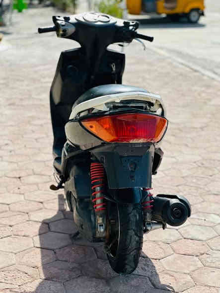 ‏دراجة Sickness فحل سرعة 140 كوري Copter السعر 500 وبيها مجال للتواصل *********** مكان حي الجهاد بغداد  أبيع كوم حديد
