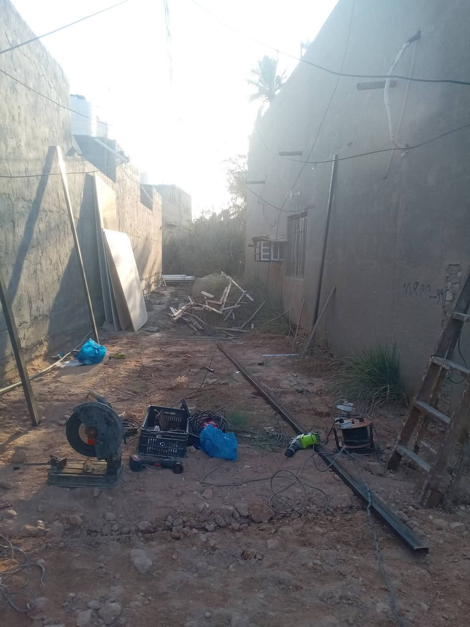 الحداد ابو مريم الجبوري المتجول على المخابره وهذا رقمي *********** قضاء الشاميه وين  وين ما تكون اجيك ولايه ارياف
