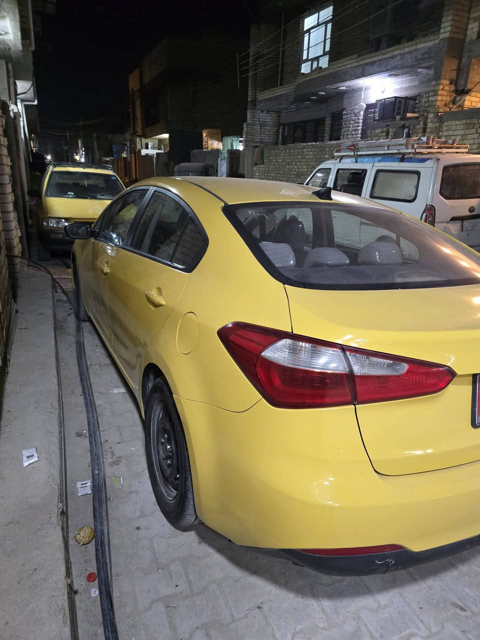 السلام عليكم كيا فورتي ٢٠١٤ 
حادثه مال امريكا واضح بالمنشور 
سونار موجود هم 

كير مكينه بالباكيت
صبغ فرن جديد 
تخم تاير جديد
باتري ياباني جديد
دوشمه شمالي جديده 
منضومه تبريد جديده 
صدر مامي خلفي جديد 

كلشي موضحلك بالمشنور فقط بيع مستعجل عليها تاج راسي لاتخابرني تكلي شبيها مابيها كلشي موضحلك بالمنشور سعر ٩٠ قفل قفل قفل 

*********** اتصال
