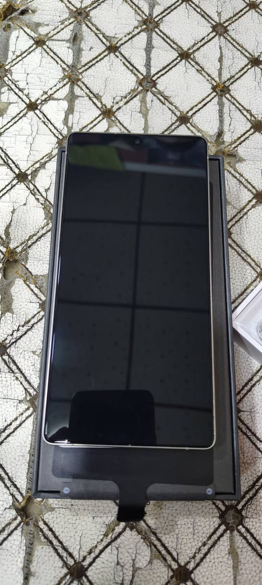 S25الترا ذاكره 256 استعمال شهر جهاز كلش نضيف  السعر مليون و200وبي مجال المكان نجف قريه الغدير ملحقات كامله رقم المبايل ***********
