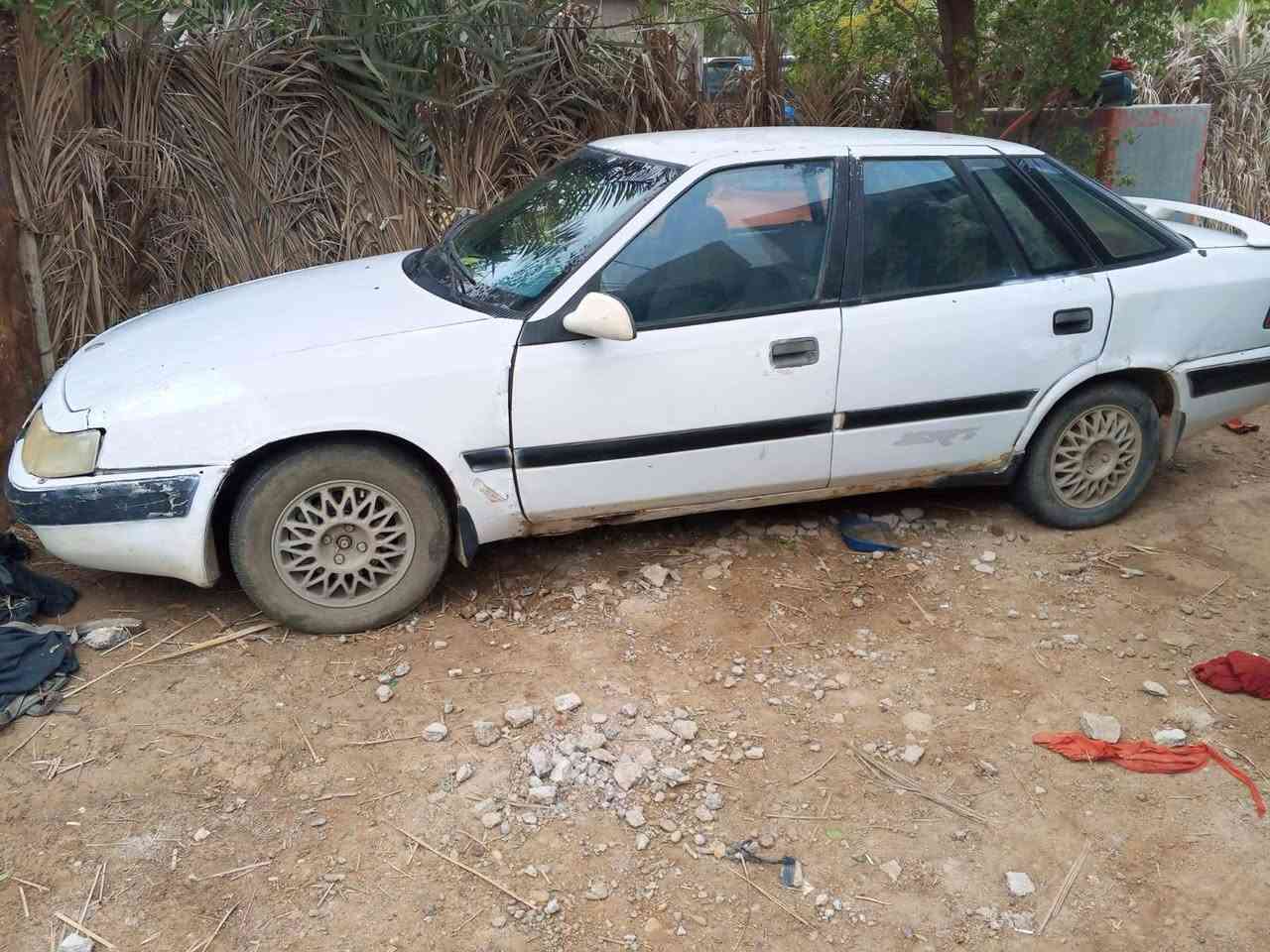 سلام عليكم
لللبع اسبرو 

سنويه 28

موديل 95

محرك جديد

تخم تايرات جديد 

باتري

كهربائيات كله شغاله 

سياره نضيفه وجديده وجاهزه من كلشي 

تحويل نفس اليوم 

صاحب السياره بغداد الرضوانيه خط السريع ***********
