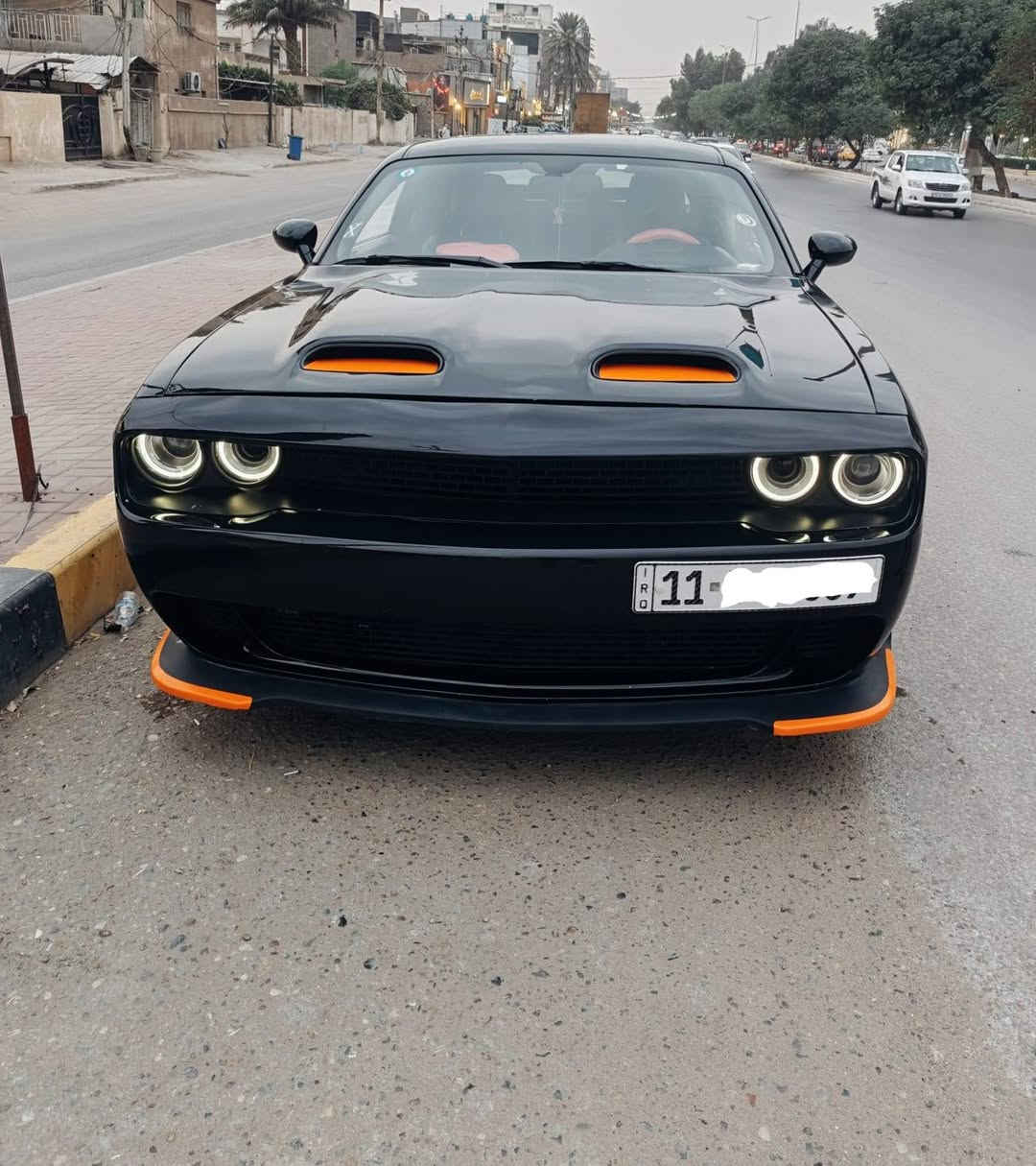 جالنجر موديل 2012..GT محدثه بجم 2020 تخم تاير ويل حجم 20GT فتحه 
فول مواصفات محرك 3600
حادثها جاملق وبنيد بيها رشات صبغ .
ابيع مصبوغه السياره بأسمي تحويل ثاني يوم السعر 105..موبايل ***********
