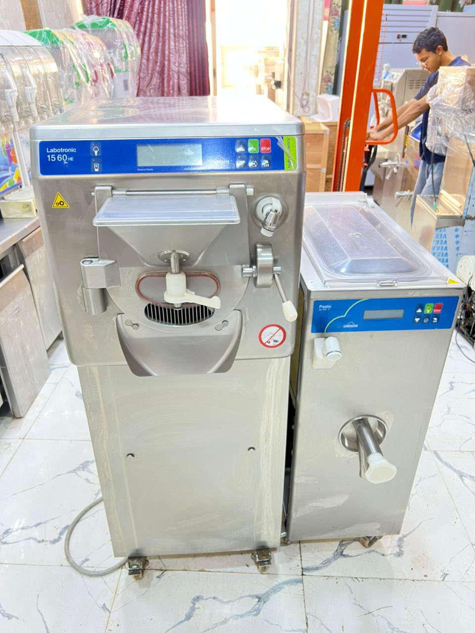 انتاجيات Ds+بستره كربيجاني
مديل حديث 

حجم البستره 60لتر حار بارد 

حجم الDs10لتر 

مستخدمات جدد لؤك 

تبريد هواء 

وكاله شركة نسيم الغربيه 

بلاديات 

‏السعر والتفاصيل مراسلة السفر

‏أو الاتصال على الرقم ***********

‏العنوان البصرة ￼
