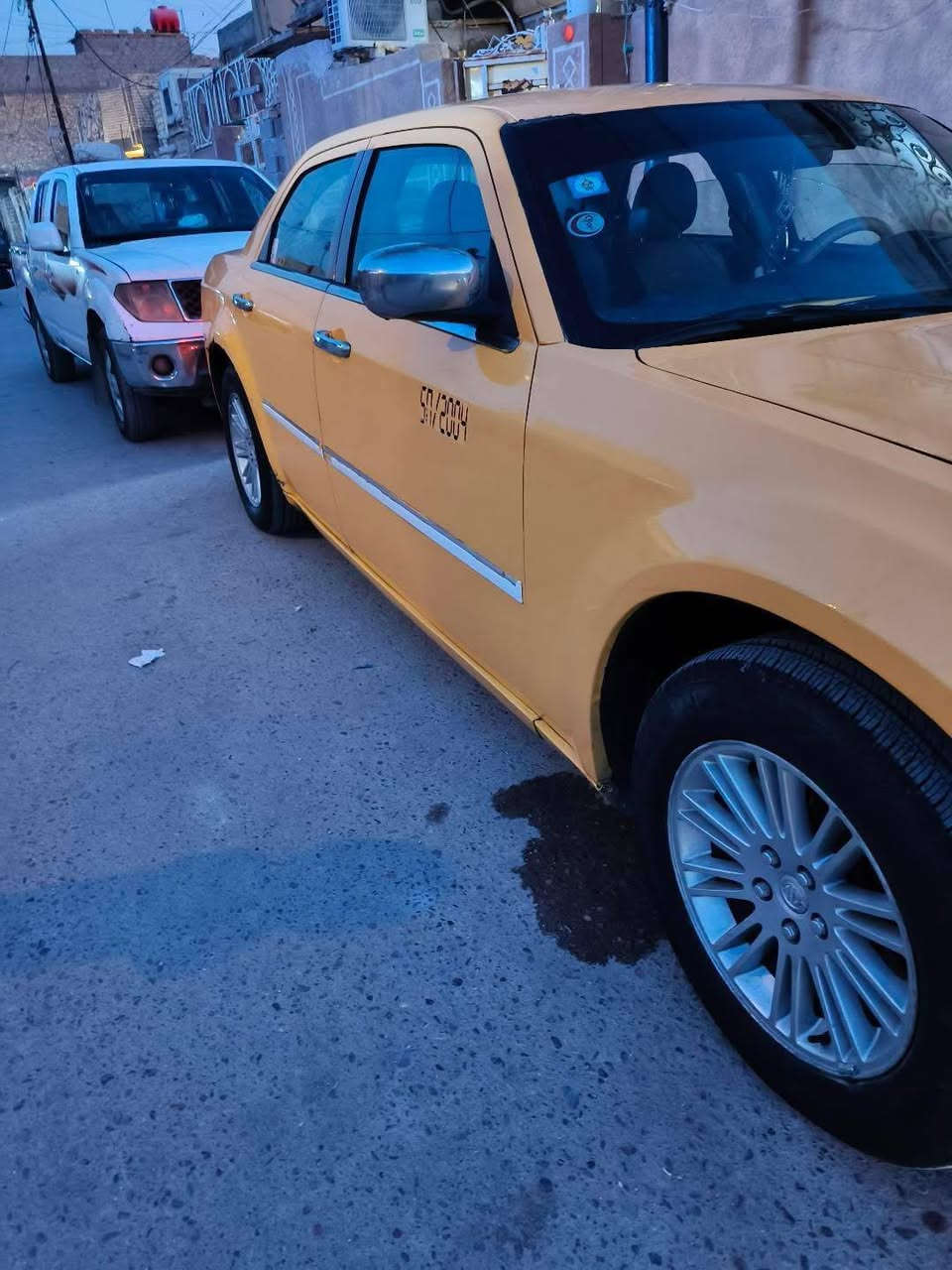 سلام عليكم.... اوباما موديل 2007 معلايه2010 
اريد مراوس بخصوصي.....مصفره هئيه وغرامات
شرط شرط شرط التحويل 
رقم سنويه جديد
مكينه وكير وكهرباء تبريد ثلج كله جديد
مكاني بغداد مدينه الصدر 
***********
