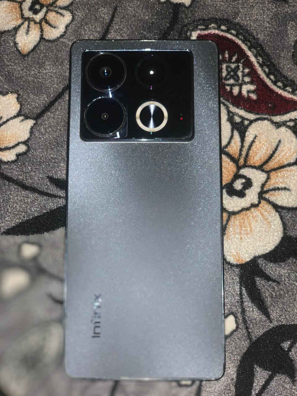 السلام عليكم جهاز للبيع انفنكس نوع 40 ذاكره 256 بوبجي 60 فريم مبدل شاشه اصليه السعر 130 وبي مجال شي قليل مراوس ماكو الاستفسار عل رقم *********** ملاحضه الخاص مسدود
