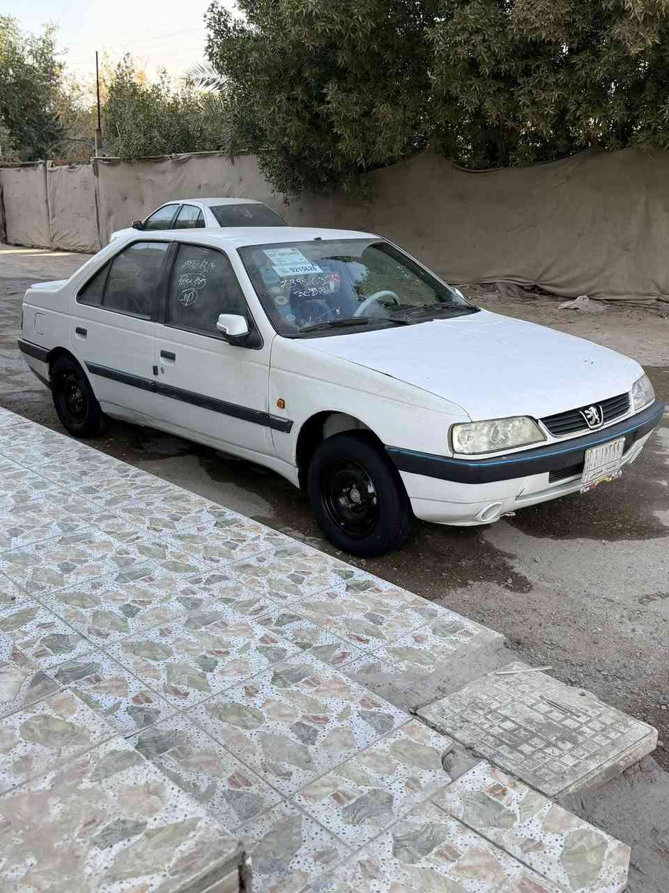 سلام عليكم بيجو 405موديل 2012سياره مكفوله لاضربه ولا تبديل ولا صبغ ماعده الجاملغ المامي وسياره جاهزه مكينه وكير وحداديه وكهربايات وتبريد شغال سياره مال جناي السعرررر 40وبيه مجال حك الجيه ***********
