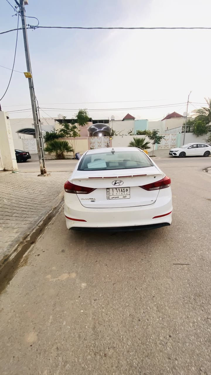 السلام عليكم
سياره النتره 2017 وارد امريكي حادثها جاملغ وباب 

المحرك 2000 دوش 

شاشه دشبول 

كامره خلفيه 

تحكم ستيرن جهتين 

يوجد منضومت غاز 

تبريد ثلج تتفئه كلها شغاله 

رقمها نجف السياره بسمي 

 السنويه نافذه لغايت  لل 2029

السياره حلوه ونضيفه مثل ما موجها بل صوره 

الرقم الهاتف *********** 

السعر 122 وبيها مجال بسيط
