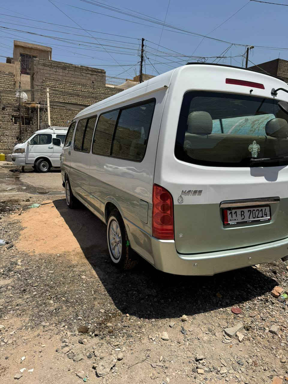 اسلام عليكم من رخصه الادمن سياره جنبي فحل ٢٠١٢ بغداد بسمنه السياره بيهه صبغ وره باب اسلايت بل حجل وبيهه بارد بل بجم موضح بالصوره مكينه كير اكسل كفاله السياره مكانهه بغداد الزعفرانيه السعر ٨٠ وهذا رقمي ***********
