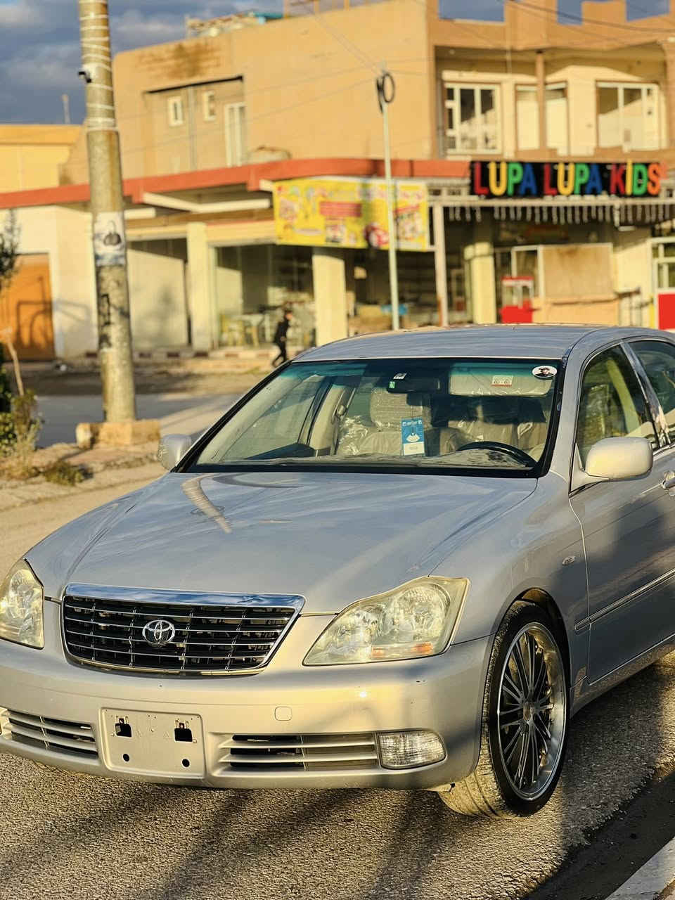 شاهینە ٢٠٠٦
گێڕو مەکینە گەورە١٨٢
گێڕو مەکینە بەشەرت✅
تەقەو رەقەی هەبو ٢٠٠ دۆلار بشکێنە✅
برێکی بەستراوە✅
بلوتوزی بیلادی بۆ دانراوە✅
تایەو ویلی لۆکی بۆ بەستراوە✅
مەجموعە سوکان لێگزز ✅
سەقفی شوشەیە✅
بێ لێدراوە نوقتەی نیە✅
دەژبوڵ و ناو خورفەی لۆک لۆکە✅
١٢٨٠٠٠ هەقیقی ڕۆشتوە✅
سعری ٤٦  گەڵاو مەجالێکی زۆر زۆر کەم
 
ناونیشان:تەقتەق
***********
***********
