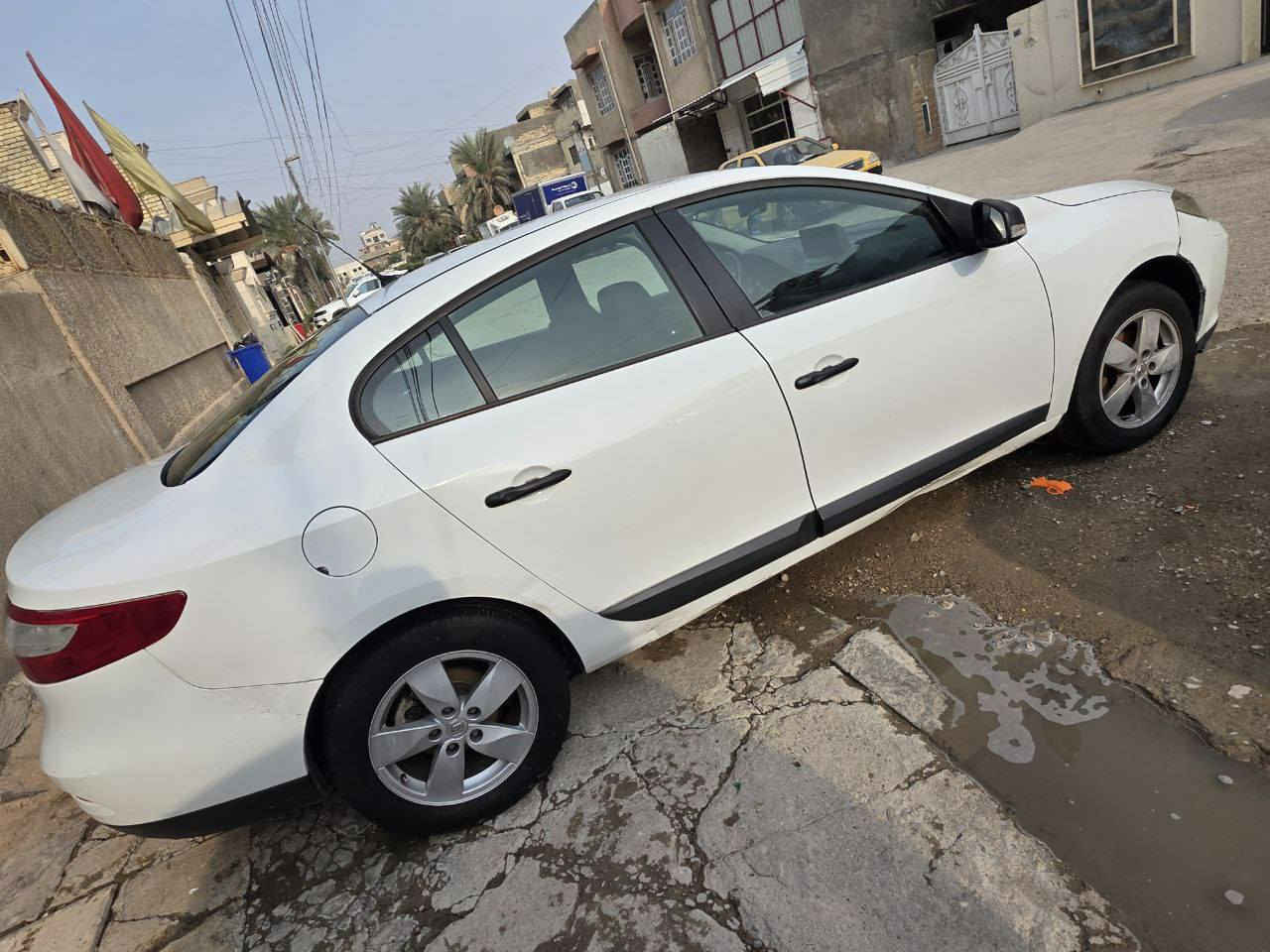 سلام عليكم رينو فلونس للبيع 2012 مكفول كير ومكينه ضرر بس صفحت اليمين السياره هزه بشهر 11 وياها منضومه غاز عل فحص  صدر جديد تبريد ثلج محرك 1600
سلام عليكم رينو فلونس للبيع 2012 مكفول كير ومكينه ضرر بس صفحت اليمين السياره هزه بشهر 11 وياها منضومه غاز عل فحص  صدر جديد تبريد ثلج محرك 16000 قبغ اصفر 
السعر 60وبيها مجال عنوان بغداد ***********
