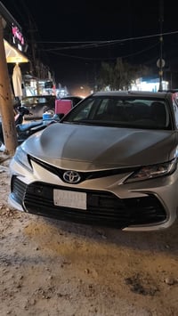 كامري 2022 هايبرد خليجي حادث مثل ما بالصورة بدون ايرباك  السيارة تكسي ...