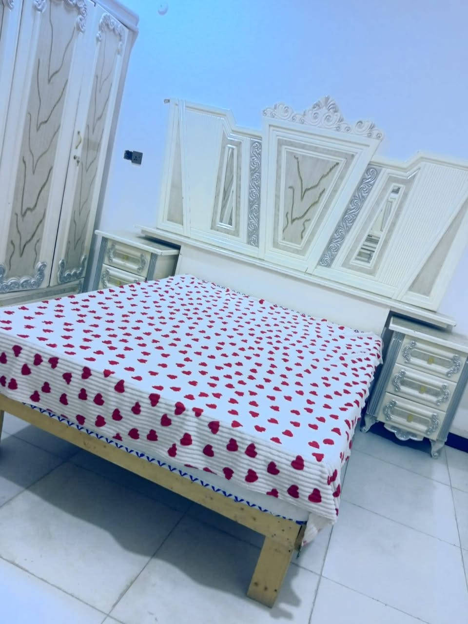 غرفه للبيع صاج ضررهه مكسوره الجامه مالت الكنتور يردونه ب900وبيه مجال العنوان ناصريه تضحيه حي المالكي


**إذا كنت صاحب هذا الإعلان وتريد حذفه لأي سبب، رجاءا أرسل رسالة إلى الدعم الفني**