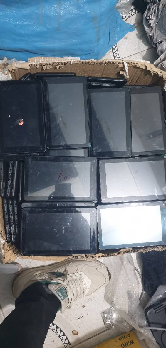 سلام عليكم للبيع ايباد فحم القطعه ب4 الف البيع جمله فقط الحجز واتساب *********** ديوانية, القادسية
