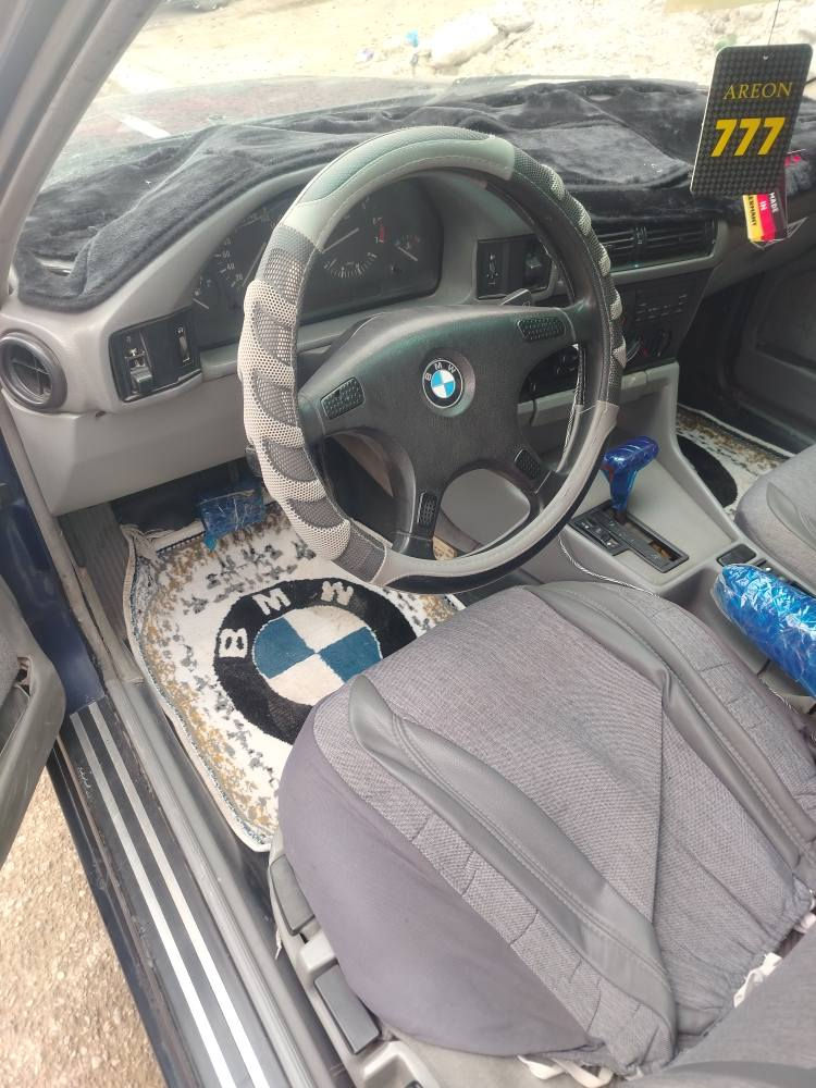 بي ام موديل 90حجم 525كيراتماتيك رقم والهزة والسنويه جديد تحويل والغرامه شرط مكان سيارة كركوك سيدين بنجاعلي سعر 48مال بيع شراي خابر*********** مااجاوب تعليق كركوك, العراق
