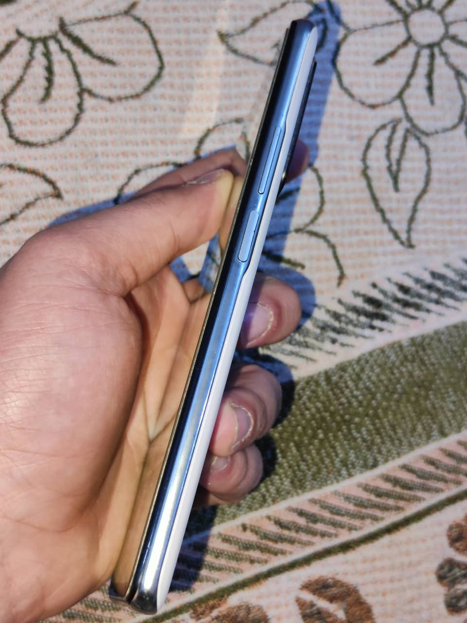 للبيع -  MI  11T PRO
🔹 المواصفات:
▪️ استعمال شخصي ونظيف جداً
▪️ ذاكرة  256
▪️RAM 12

▪️ كارتون الجهاز الأصلي
▪️ كامل الملحقات 
▪️كفر هدية 

✨ الجهاز بحالة ممتازة جداً
▪️شحن سريع جدا 120 واط
💰 السعر:  خاص او تواصل مع رقم
📞 للتواصل *********** عنواني بغداد / مدينة الصدر / لا يوجد توصيل
