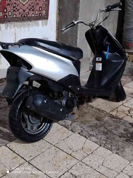 سلام عليكم ذبانه للبيع ساسوكي دراجه هندر واحد كبل تشتعل دراجه خير من الله بس مجفته شلعه بيه فول سعر 185وبيه مجال لشراي دراجه اوراق هاذ رقمي مال واتساب *********** ////
