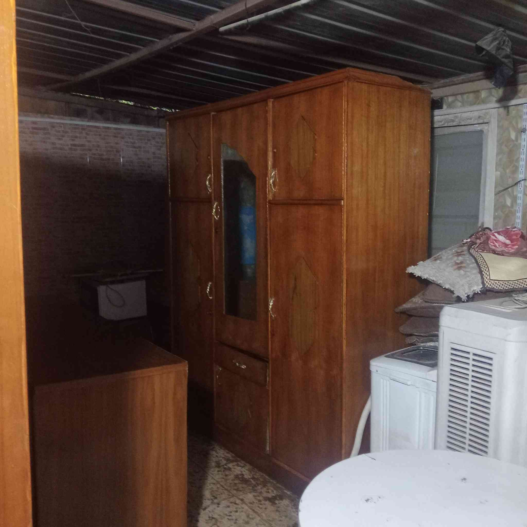 سلام عليكم اغرض للبيع مكان زعفرانيه ***********
