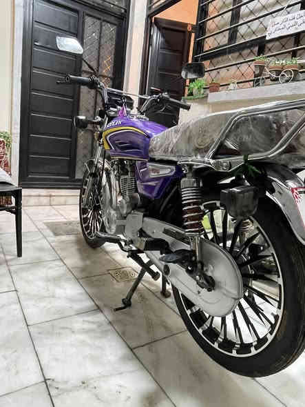 سلام عليكم لبيع دراجه سونك 2025 مكينه 200 الدراجه بعدها بجيس كهربائيات كلها شغاله نكره سلف الدراجه مكفوله كفاله عامه السعر 800 وبيها مجال قليل ***********
— في ‏بغداد الكريعات‏.
