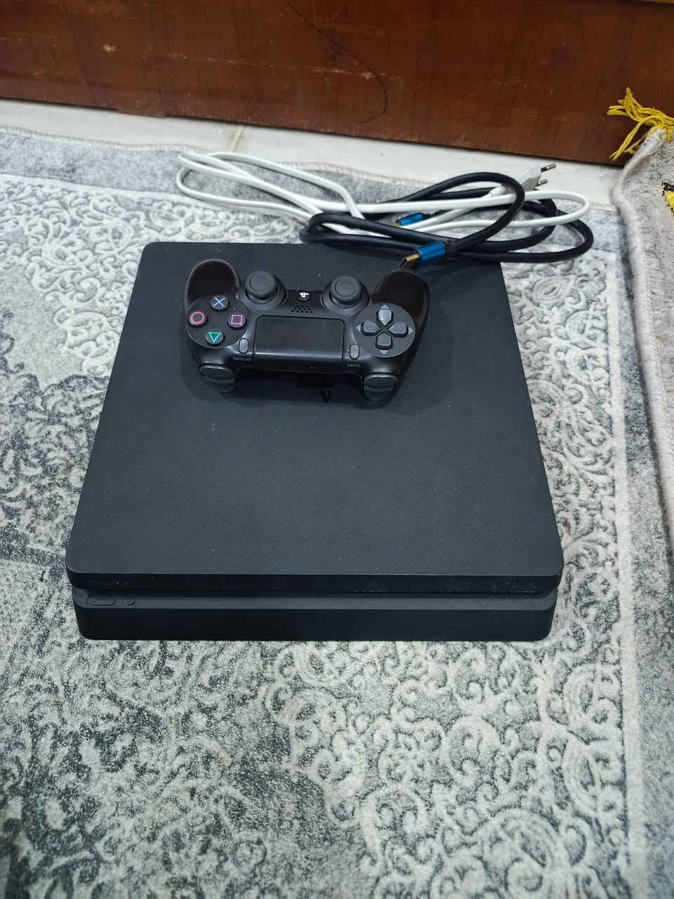 آلسلام عليكم بلي فور للبيع سلم ذاكره 500 
جهاز مكفول لوك ستكير ما مفتوح سعر 225


**إذا كنت صاحب هذا الإعلان وتريد حذفه لأي سبب، رجاءا أرسل رسالة إلى الدعم الفني**