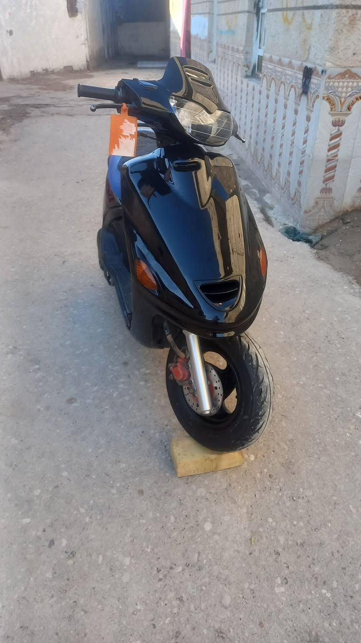 السلام عليكم دراجه للبيع حاويه***********
