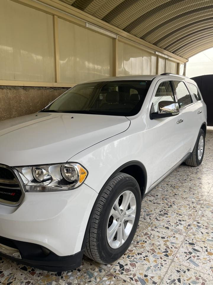 السلام عليكم ،دورنكو للبيع ٢٠١٣ وارد كندي كلين بدون حادث او صبغ بيه مكانين بارد السياره كامله بدون نقص المكينه قبل سبوع مبدله وادامه كامله…مكان السياره بغداد بأسمي رقم بغداد للاستفسار الاتصال على الرقم *********** 
السعر 21,000$ وبيه مجال
