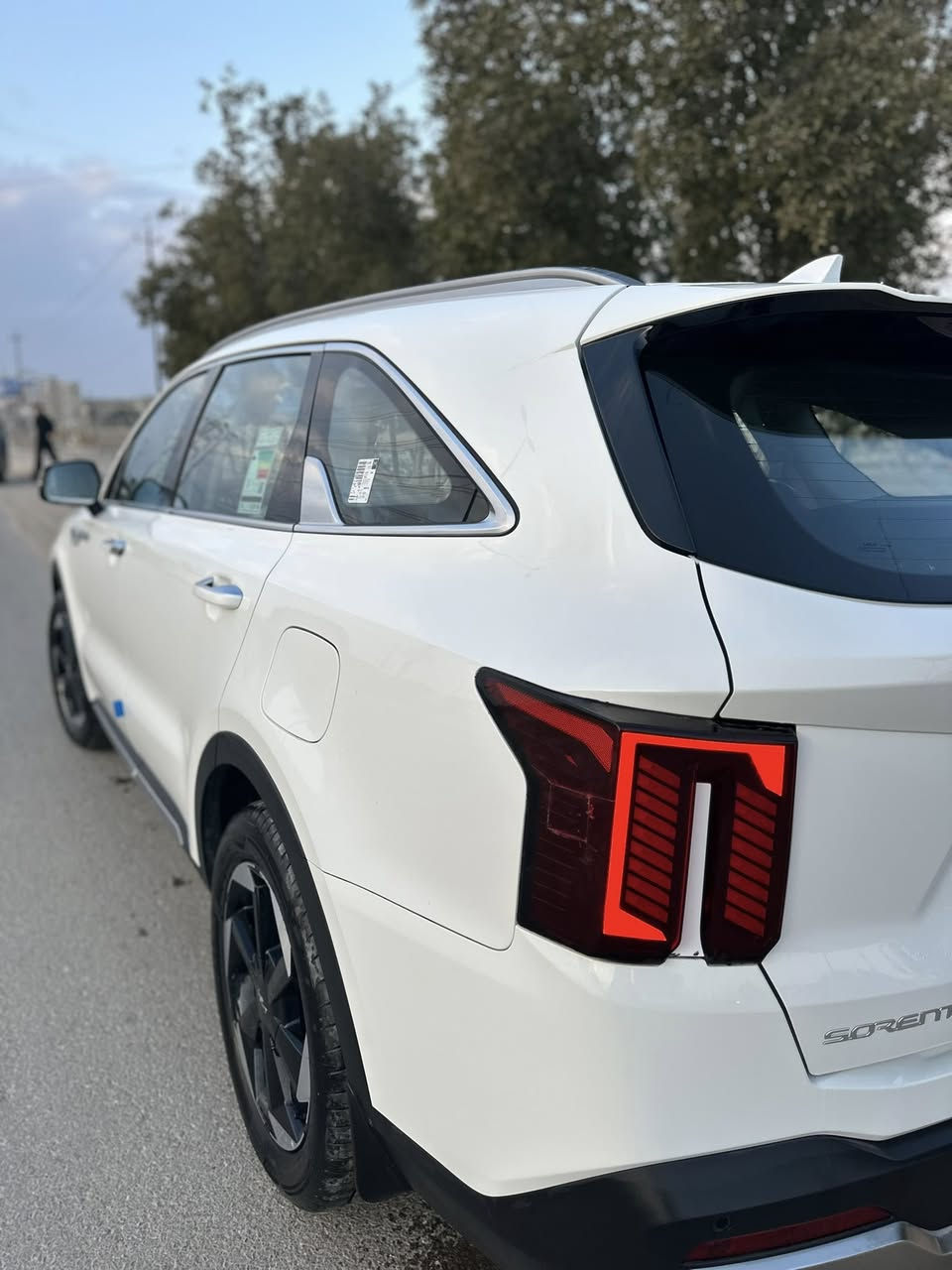 سلام عليكم
سيارة سورنتو 2025 خليجي 

 مواصفات فول قماره حديد  

رقم أربيل تريد تحويل تريد وكاله هزه وسنويه ورقم جديد

 كامره خلفي 

ويل 20

الكير عصا

اناره محيطيه متعدده الالوان

ماشي km10

لايت زنون عالي ناصي

لايت خلفي امامي LED
تشغيل عن بعد
 بعده وضع الشركه سياره
محرك 6سلندر

كير عصا

كشنات كهربائي

هندبرك رجل

وضعيات قياده 

مساعده منحدرات 

جنطه كهرباء

تشغيل عن بعد

شاشه متصل 

دوشمه مخمل وكشنات 

شاحن وايرلس 

كيجات متغير الكتروني وعادي

شاشه لمس متغير التحكم 

ستيرن فول تحكم

7راكب

الاناره الداخليه LED

دخول بصمه ذكي

حساس امامي

حساس خلفي

قبضات الباب الالمنيوم 

مري شفط

حاملات اكواب 

جام 4 AOT

تشغيل عن بعد.
السعر 325سياره بعدها عله وضع لوكاله زيرو
 الاستفسار ***********
