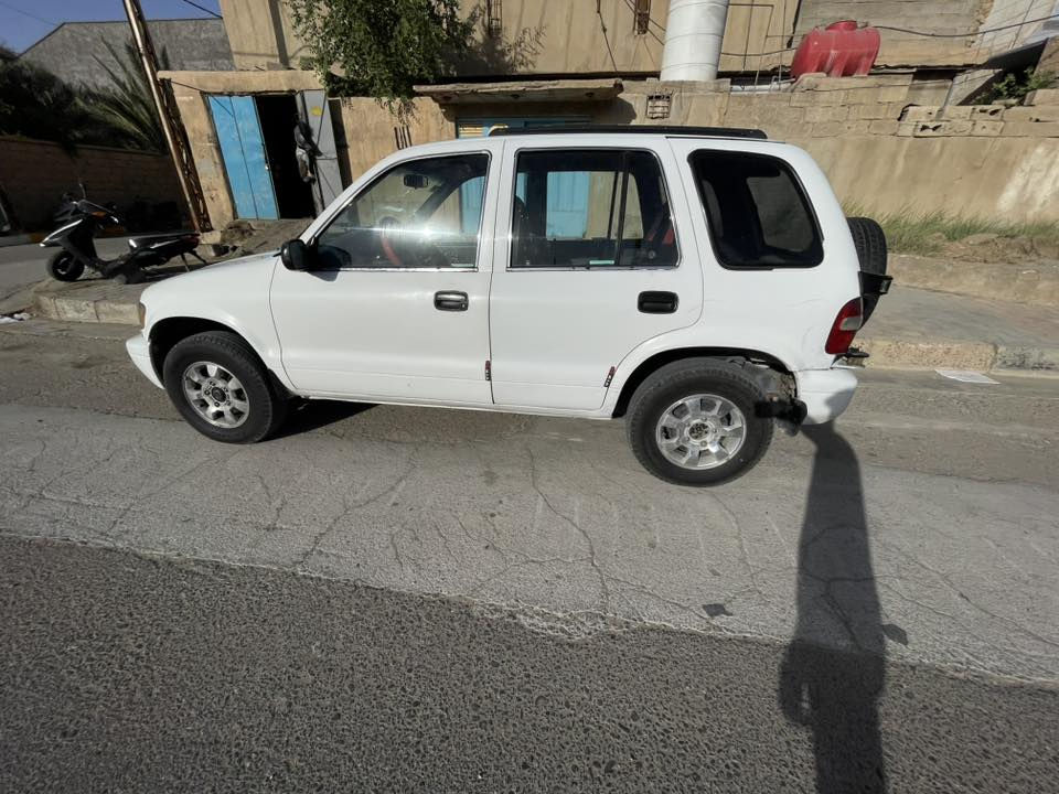 موديل 2000
محرك2000مسكر
سيارة كير محرك خير من الله 
بيه صبغ داعميات وشوي ملاحضات سيارة صبغ شركة 
رقم بغداد تحويل برمادي 
_________
تخم بلاكلت جديد الاصلي 
نوزلات
باتري جديد 
فيتبم جديد 
اكلوبات اشاير جديده
كهربائيات كله منفوضه جديد
دوشمه 
تخم تاير جديد جواها
بور بريك جديد 
السياره بأسمي شرط تحويل ثاني يوم 

تجي تفحص وين ميعجبك مكان سيارة هيت 

السعر  اتصل وتدلل ***********
