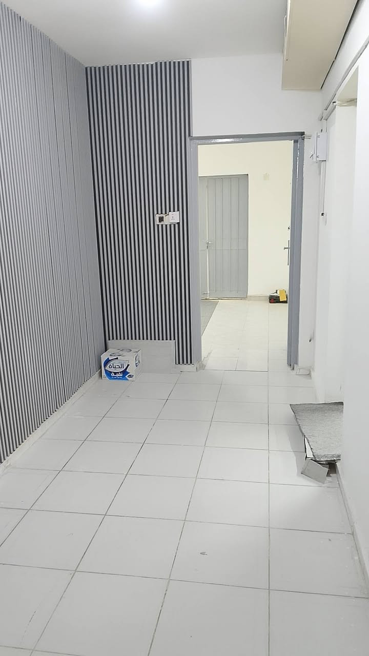 للايجار في اليرموك
مشتمل طابق اول يحتوي على 3غرف نوم ومطبخ وصحيات 
الموقع مجاور الجنسية 
سعر الايجار مليون قابل للتفاوض 
للاستفسار مراجعة مكتب الكرم للعقار 
او الاتصال على الارقام التاليه 
***********
