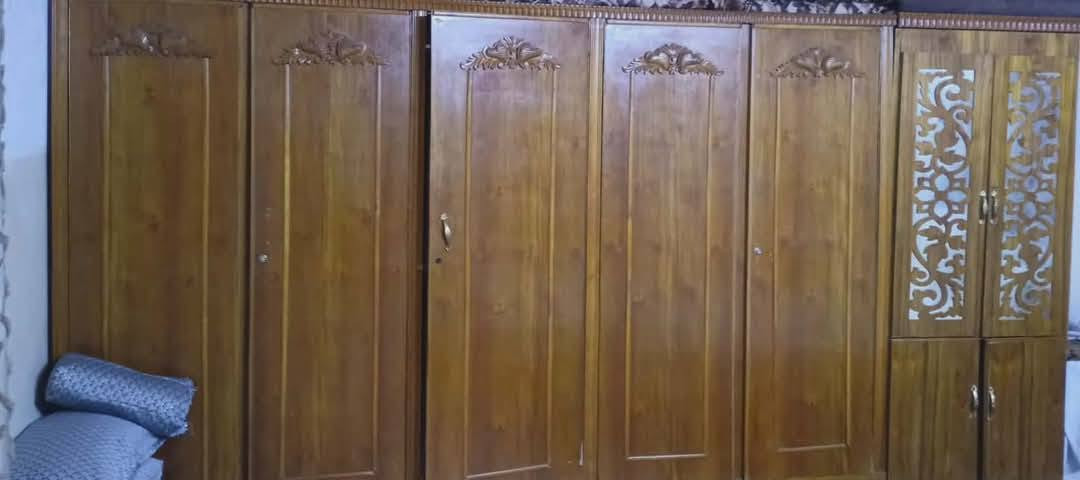 📢 غرفة أخشاب للبيع
غرفة أخشاب خشب عراقي ثقيل، بحالة ممتازة وأخو الجديد، شرط النظافة، لا يوجد بها أي ضرر أو كسر، متينة وجاهزة للاستخدام.
📍 العنوان: الموصل – حي العامل
💰 السعر: 350 ألف دينار
للجادين فقط، والاستفسار على الخاص.


**إذا كنت صاحب هذا الإعلان وتريد حذفه لأي سبب، رجاءا أرسل رسالة إلى الدعم الفني**