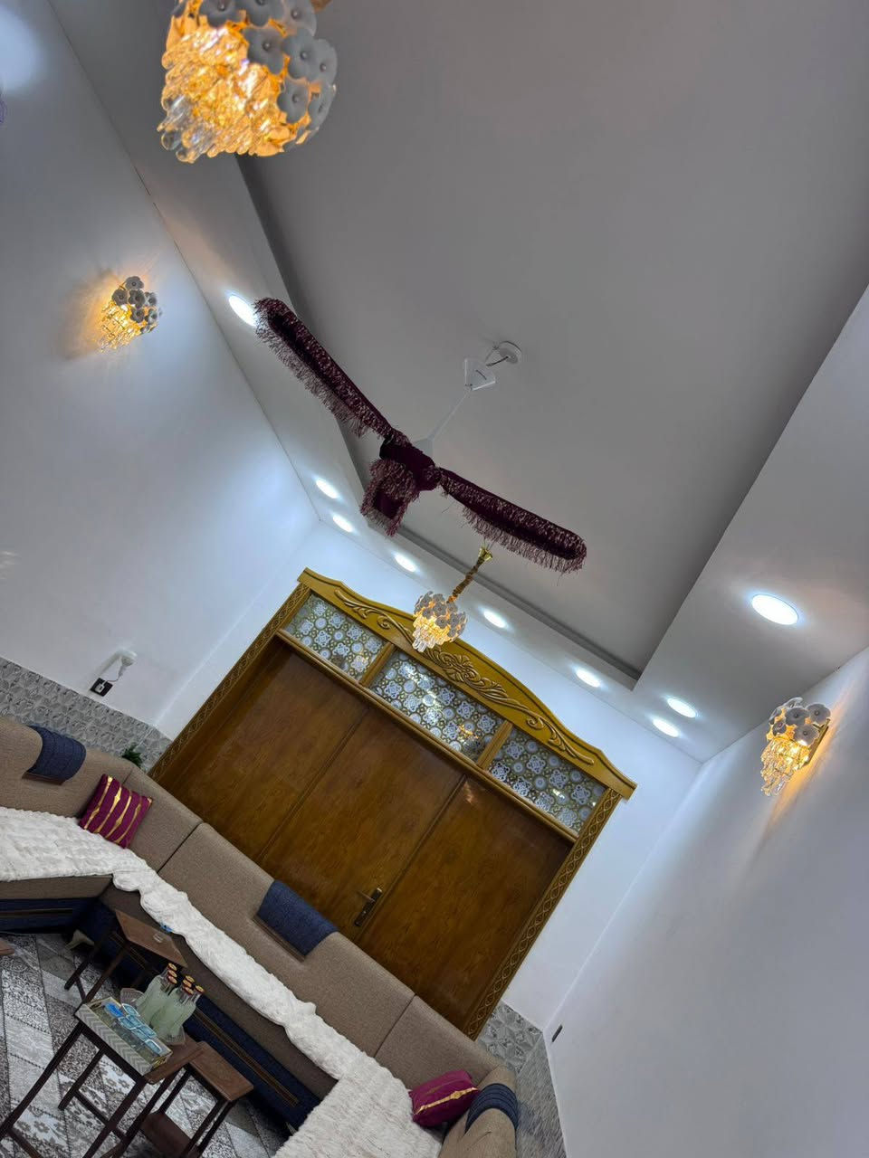 عقار للبيع مساحه 130متر في منطقة 10بناء جديد طابقين السعر 195مع المجال 
مراجعة مكتب أنوار المكرمة أو الاتصال على الرقم التالي ***********
@
