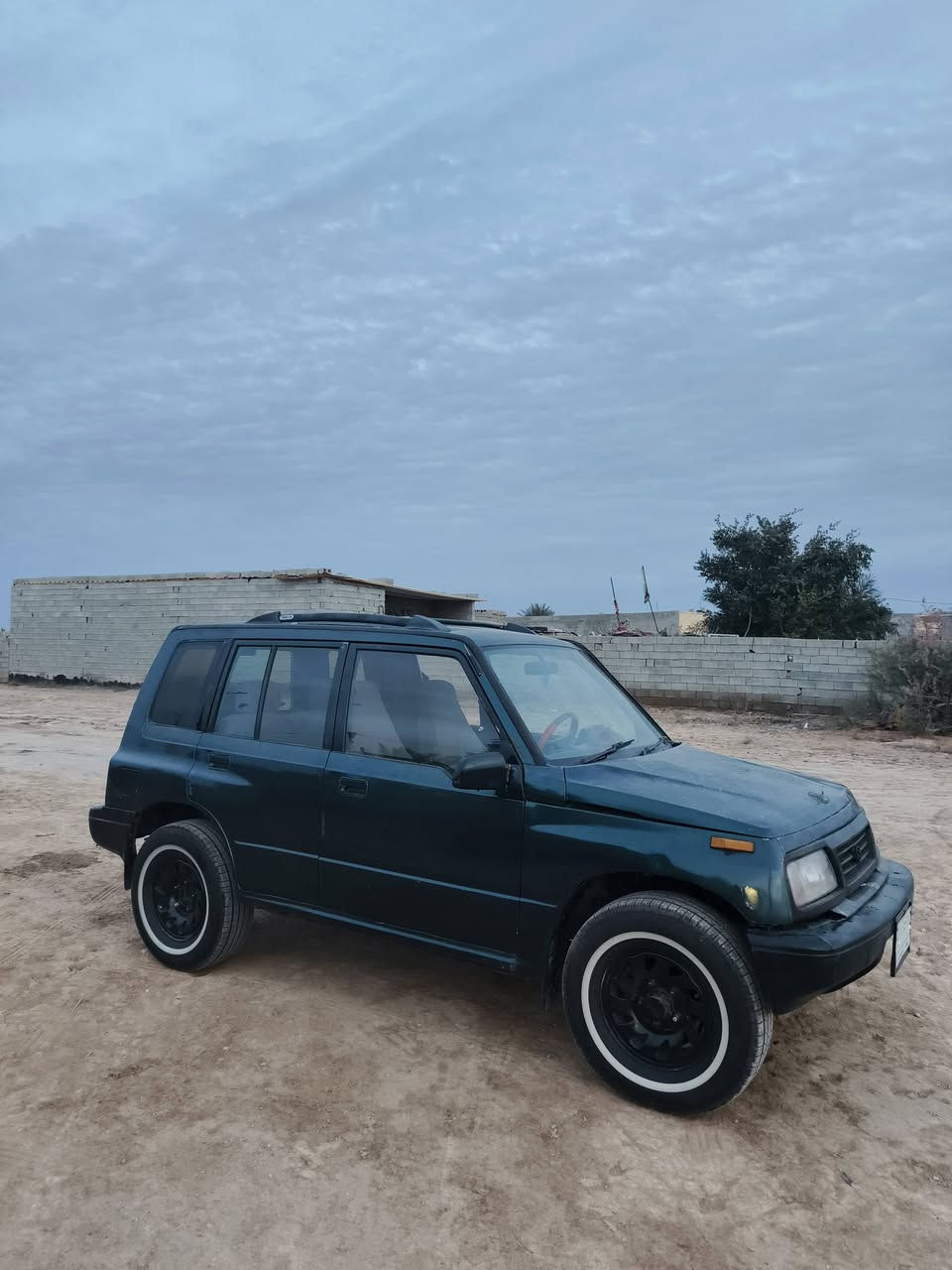 سيارة زازوكي للبيع موديل 94 رقم نجف سنويه صاقطه سيارة حلوه مال جناي محرك وكير ابلاديات محرك نظيف كير أوتوماتيك تخم تاير جديد قبل سبوع شادهن وداخله حلو ونظيف سعره (~38~) وبيه مجال قليل مكان واسط كوت ناحية جصان اني مكلف بلنشر وهذا رقم راعيه ~{ *********** }
