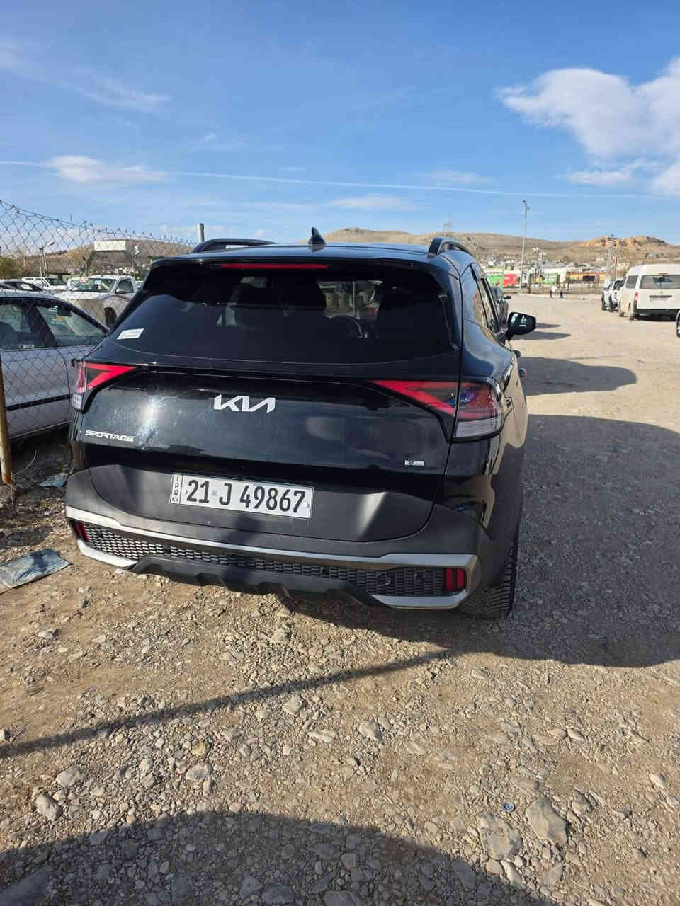 (السلام عليكم)
من رخصة الادمن
كيا سبورتج للبيع وارد امريكي موديل 2023فول رقم اسليمانيه ترقيم 
 الجديد السنوية باسمي تحويل مضمون..ماشيه (25)ألف 
السياره حادثها باب عكس  السائق ..امبدل نفس اللون بدون صبغ فقط بدون ايرباك 
موصفات EX فول عدا البانوراما 
بصمة + بصمة ابواب 
تشغيل عن بعد +قيادة ذاتيه 
اوتو ستوب +تحديد مسار
رادارت+حساسات
لايت لدات امامي+ خلفي 
نقطات عمياء+ اشاير بالمري
كشنات وستيرن تدفئه 
أوامر صوتيه+ فول تحكم ستيرن
تبريد شاشه مناخين +تبريد  قطعتين
منافذ ubs + منافذ طاقه بالكشنات
كشنات جلد + كشنات تدفئه + كشن السائق كهرباء.
مودات قيادة ٣ انظمه+ مانع انحدار 
اوتو هولد+ هاندبريك بصمه 
محرك 2500 المرغوب 
أرضية جلد 
وبعد بيها مواصفات.
السيارة باسمي سويتها 
السعر 210 وبيه مجال  
 مكان السياره الدجيل
رقم الهاتف ***********
