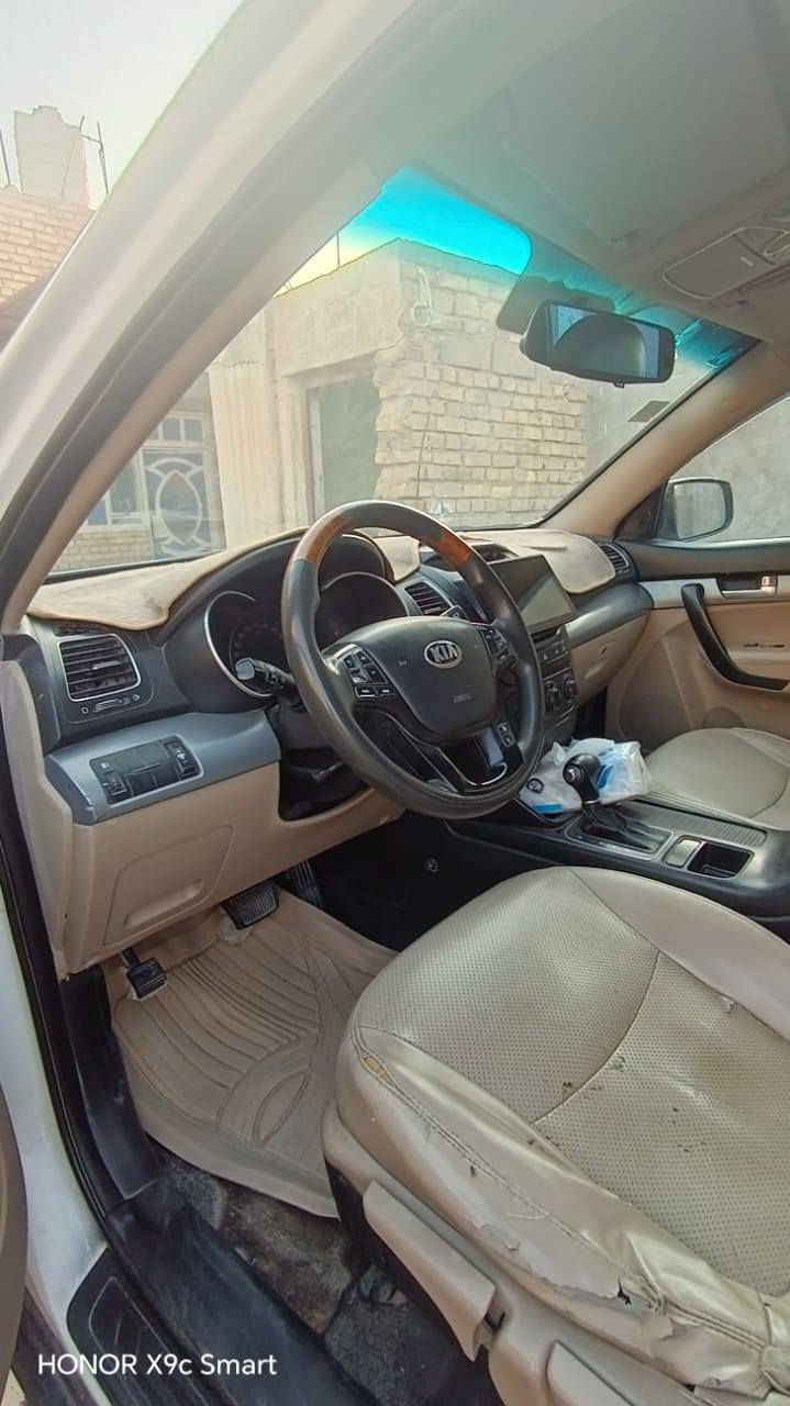 السلام عليكم
سورنتو موديل 2014 مصبوغة صبغ عام
بيه تجيه من صفحت السائق رقم بغداد
السعر 120 بيه مجال
العنوان ناصريه حي اور رقم الهاتف
***********
