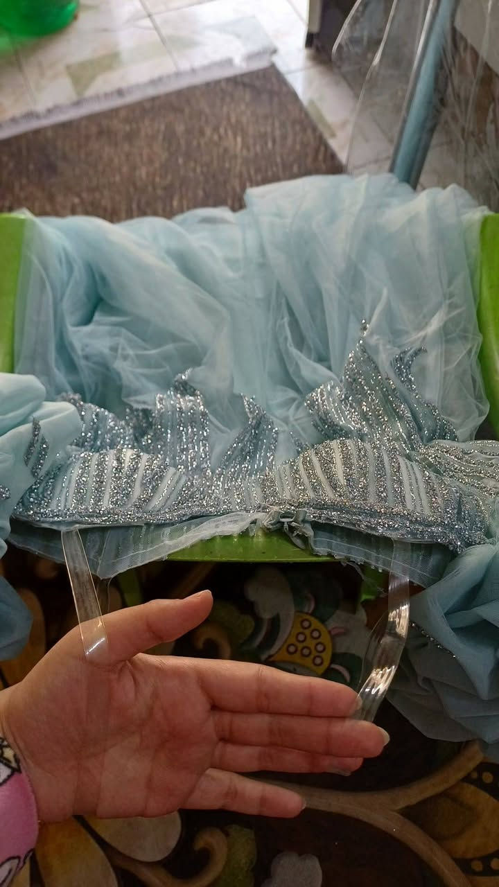 فستان قياس ٣٨ لبسته مره وحده ماخذته ب ٨٥ ابيعه ب ٤٥ الف
النظافه مبينه من الصور ماكو داعي احجي 
يتوفر توصيل لجميع محافظات العراق ٥ الاف


**إذا كنت صاحب هذا الإعلان وتريد حذفه لأي سبب، رجاءا أرسل رسالة إلى الدعم الفني**