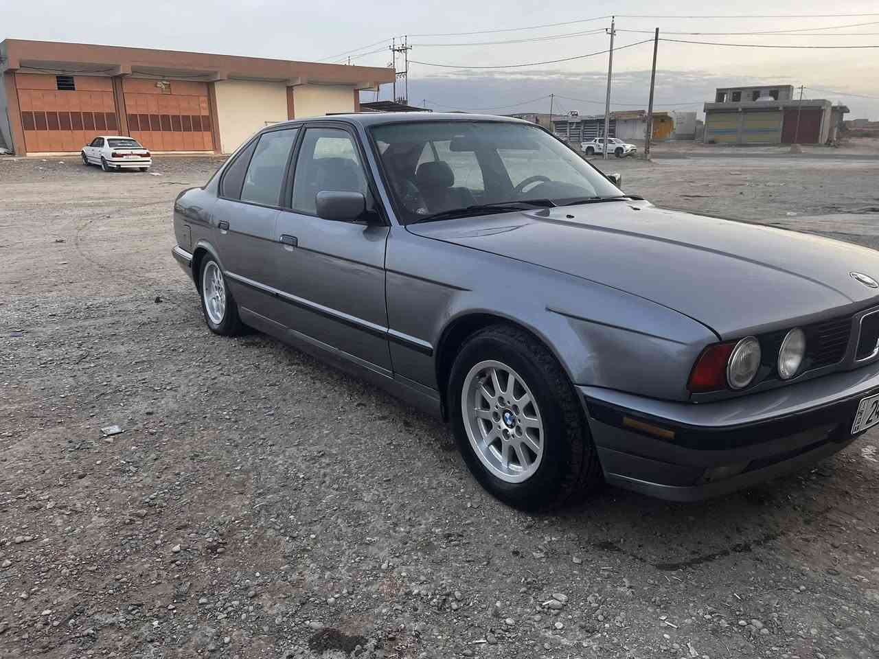 🚀السلام عليكم BMW
موديل 1992
رقم دهوك الجديد تريد تحويل او وكالة 
حجم 535 
محرك 6 سلندر بالشرط لاصرف لاتبخير 
كير اوتوماتيك صدر امامي خلفي جديد كهرباىيات بلاد صبغ عام جديد ضررها بسيط سياره احلى من الصور 

سعرها 58 وبيها مجال

سيارة مالت جناي مرتبه ومتعوب عليها مكانها ديالى  شراي اتصل وتدلل ممتواجد ع فيس 
***********☎️
