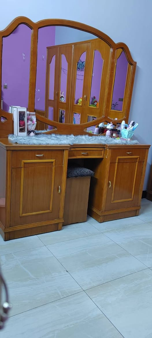 الغرفه ٦٠٠ هيه والدواشك الجربايه بيه مخزن ع كبر الجربايه
والجرابي ام النفر الوحده ٧٥ هنه والدوشك
العنوان -الدورة أبو دشير


**إذا كنت صاحب هذا الإعلان وتريد حذفه لأي سبب، رجاءا أرسل رسالة إلى الدعم الفني**
