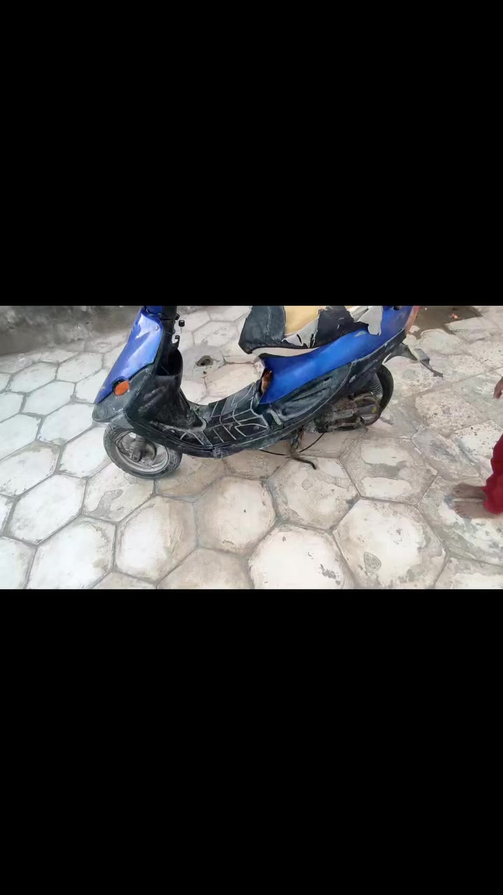 دراجه بيجي مناسبه بلاش كهربائيات شغاله السعر 150 وبيها مجال للعزاز /المكان /السماوه قضاء الوركاء /***********
