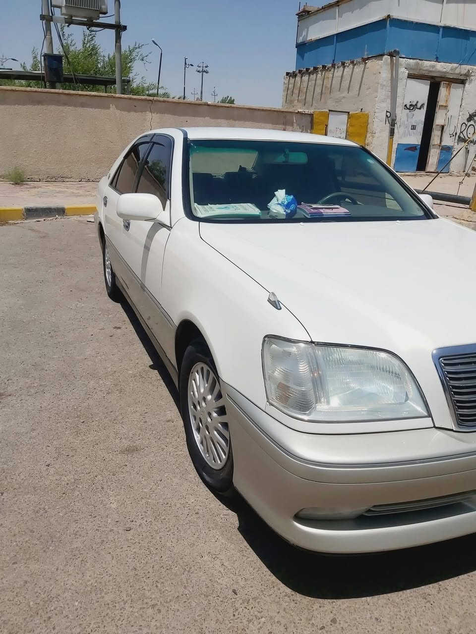 السلام عليكم 
جنون ادوات ... ... كصتين. محرك ففتي كلاص المرغوب .. دكمتين ... تبريد ثلج +تدفئة 
تخم تاير 
حداديه جديده 
بعده سبير منازل 

مرقم سليمانية . .. لوحات +سنوية+ ع رقم الشاصي  باجات اصليات ع الضمان . شغل مرتب ومضبوط 
سعر 40 قفل 

العنوان ميسان /***********
