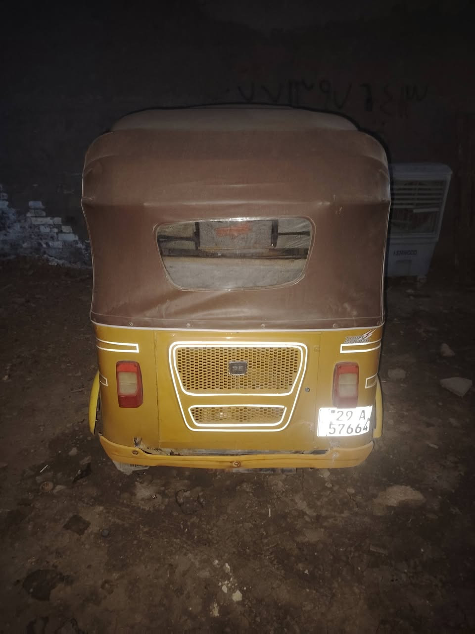 اسلام عليكم  تكتك موديل 21 رقم واسط تحويل ثاني يوم سعر 6500 ستفسار ***********
