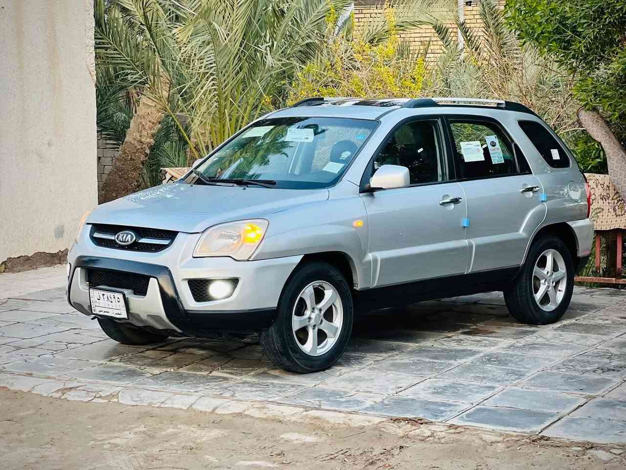 السلام عليكم كيه سبورتج للبيع موديل 2010مكفوله كفاله عامه من ضربه والتبديل والصبغ تخم تاير جديد حداديه جديده تبريد تدفئه محرك كير خير من الله سياره جاهزه ما ناقصها ولا برغي شاشه حساسات خلفيه كامره  
السعر 112وبيه مجال 

التواصل اكثر 
***********
***********
