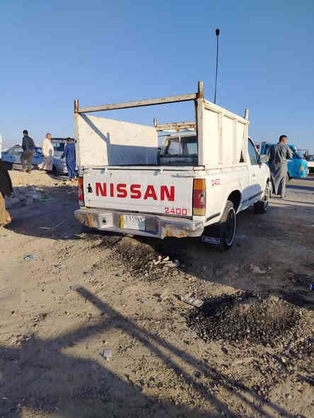 نيسان موديل 89 رقم انبار بسمي مكينه وكير خير من الله حداديه جيده السعر 32 رقمي ***********
