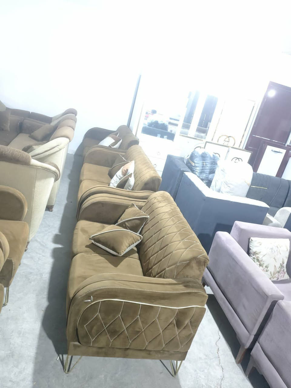 السلام عليكم ورحمه الله وصل تخامه تركي  نظافه فول  سعر مناسب للاستفسار واتساب *********** تفاصيل اكثر داخل الفيديو العنوان مجمع حطين خلف مدرسه الرشيد
