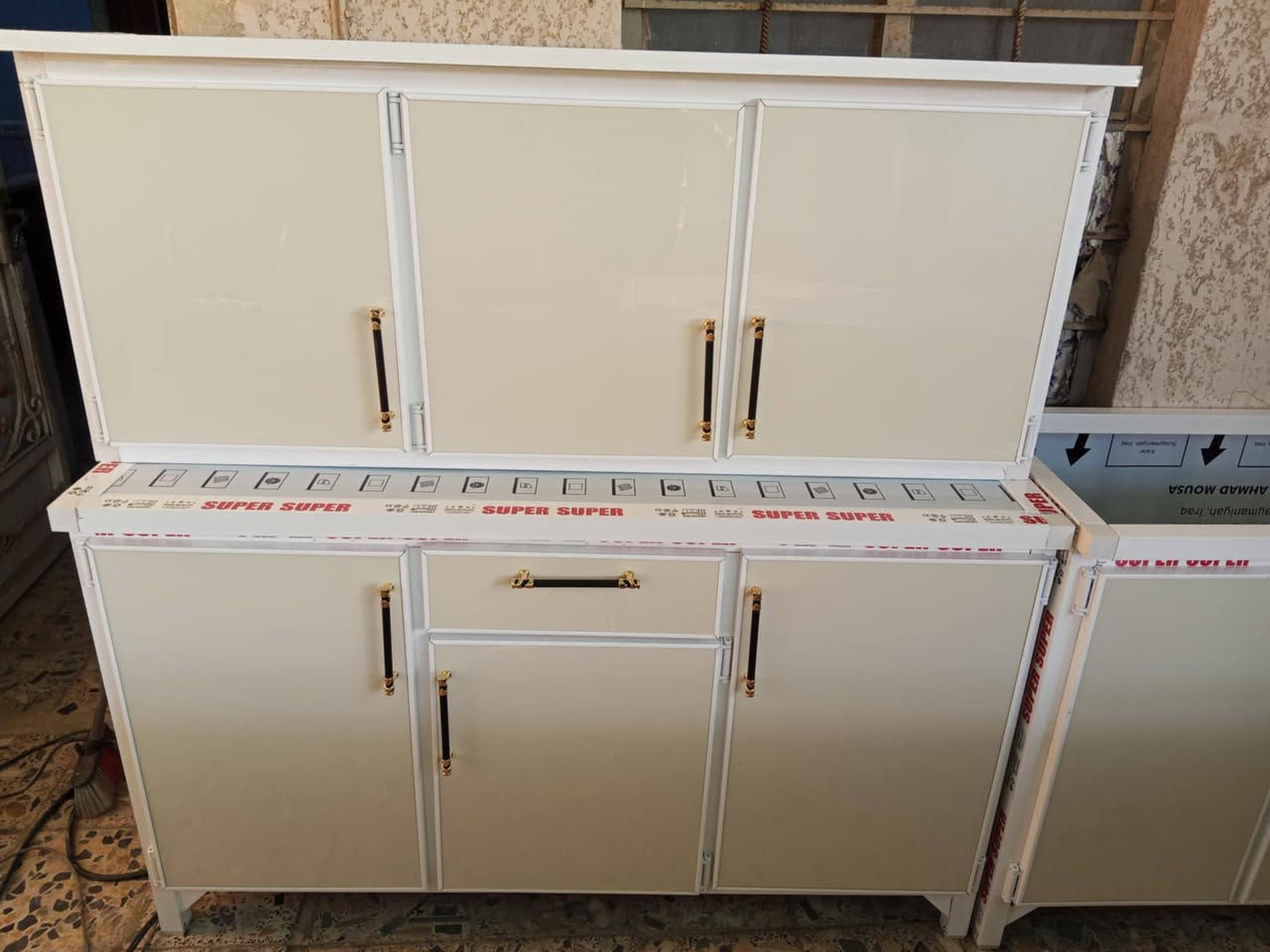 لحك احجز
كاونترك 
العدد باقي قليل 
شغل ولا اجمل 
ولا احلا 
ولا انسب سعر 
بس يمي اناقة وجمال 
وشغل الثقيل 
وبس يمي سعر مناسب 
عنوان 
ناصرية مدينة الصدر 400 دار 
مقابيل مدرسة الرباب 
***********
***********
