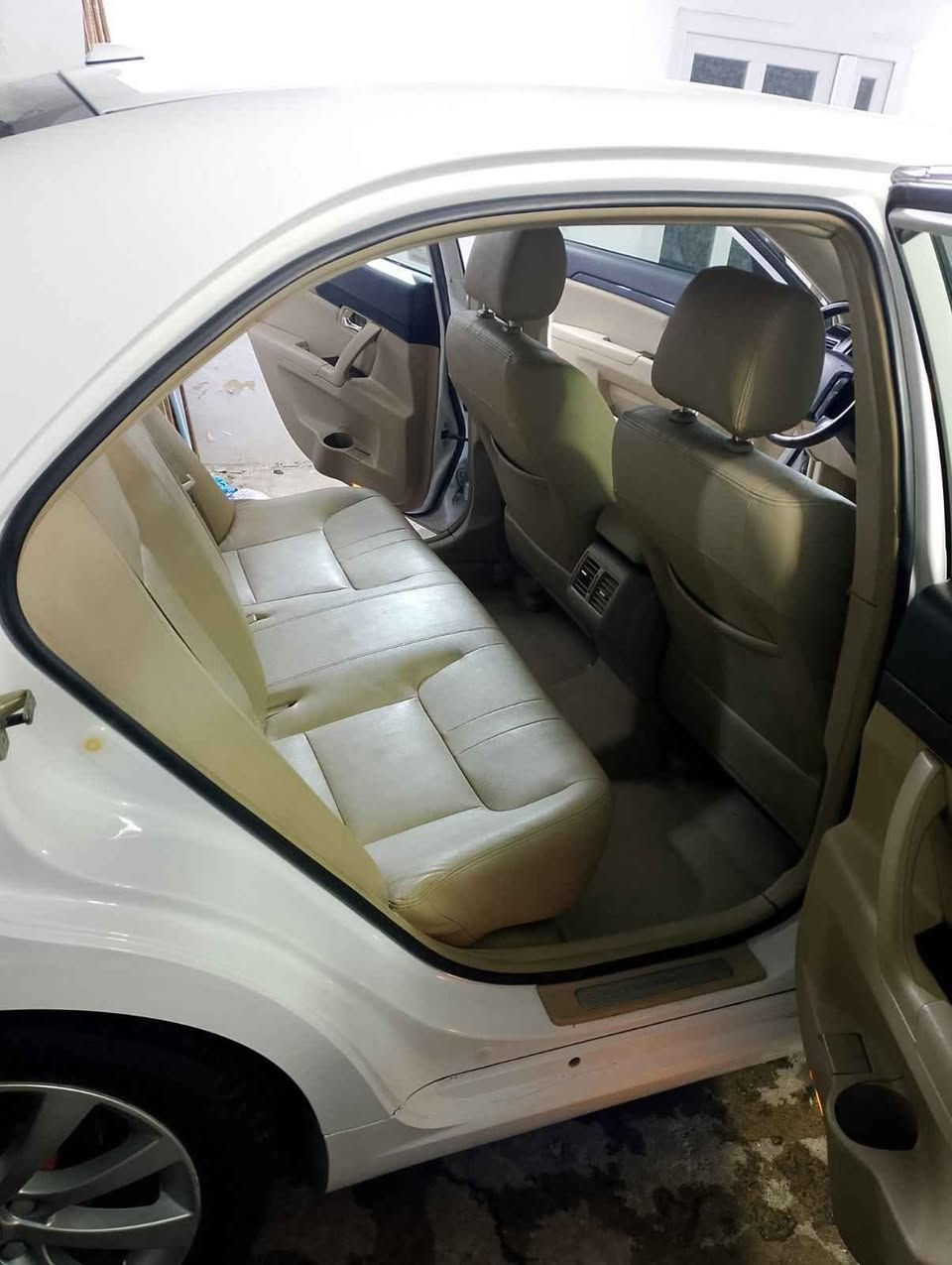 جیلی ئیمگراند.8 2014 

مەکینە مستەربۆشى 2.0

ڕه قه م سلێمانی و سەنەوی و ڕه قه می تا ٢٠٣٠ تازه یه

له سفريه وه ٢ده ستى كردوه 

بستێک سارد هه یه   بستێک بۆ یاخی هه یه 

ناو زەرد،تەبرید مەرکەزی، پەردەی بیلاد و سڵايت

حاسەی دواوە و ویلکەپ و بلاجکتۆر، 

لایت بەرز و نزم، ئاوێنە کارەبایی 

، گێر عادی و ئۆتۆماتیک . . .

سەیارەکە زۆر تازەیە هیچ مەسرەفێکی نیە 

گێڕ و مەکینە نەکراوەتەوە 

سەرف و دوکەڵ و بوخاری نیە 

هەموو گیانی لەسەر دەقی شەریکەیە

 کامل سێرڤز کراوە   سعری   92 گەلاو معامەلە 

ناونیشان سلێمانى  

ژمارەی خاوەن سەیارە ***********      

ڤایبەر و وەتسئاپ *********** السليمانية, العراق
